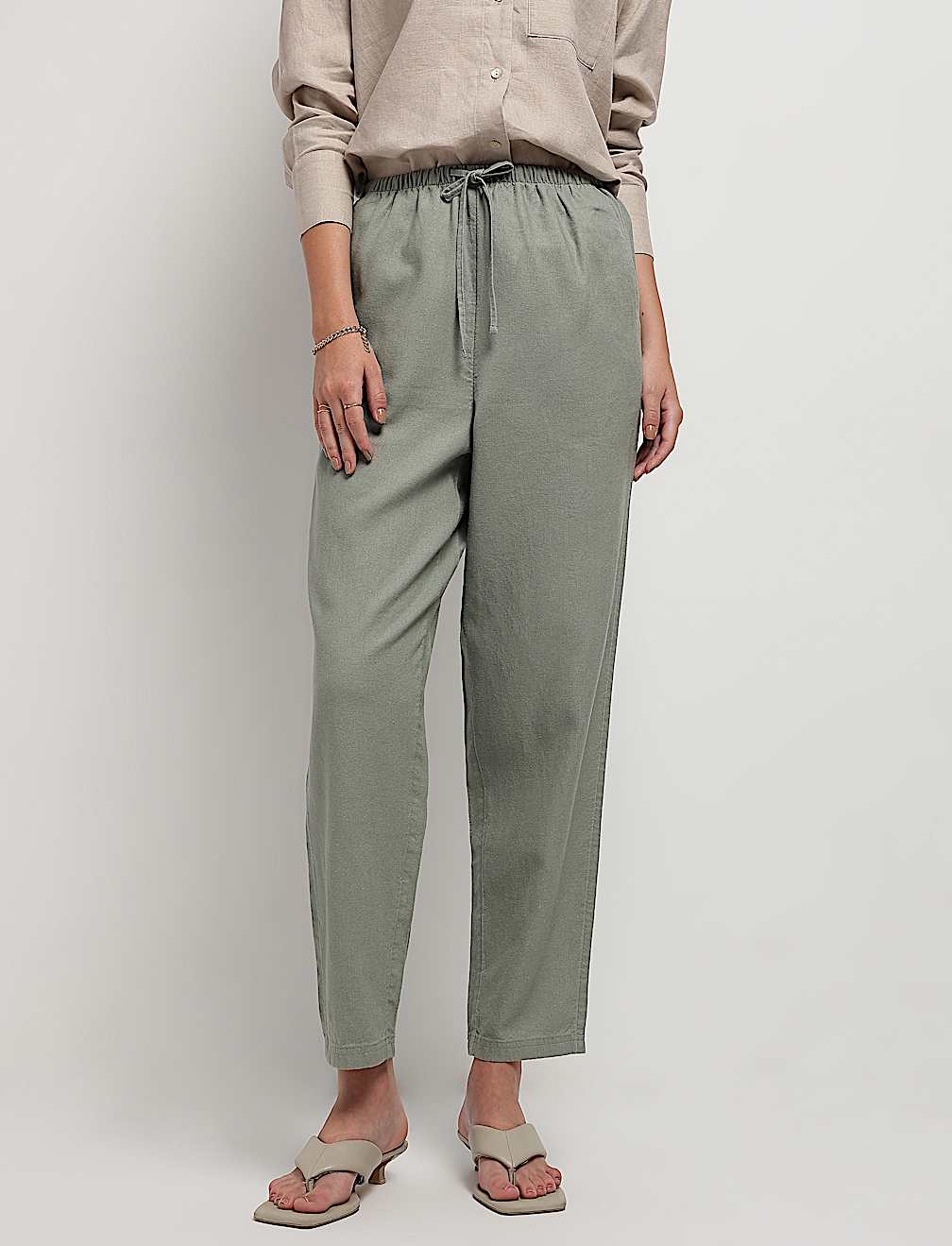 Linen Rich Drawstring Tapered Trousers