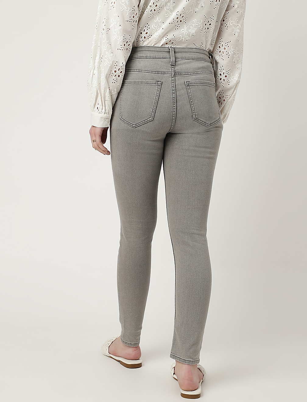 Skinny Mid Waist Jeans