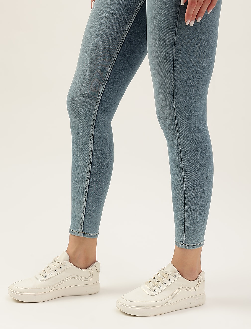 Solid Skinny Fit Jeans