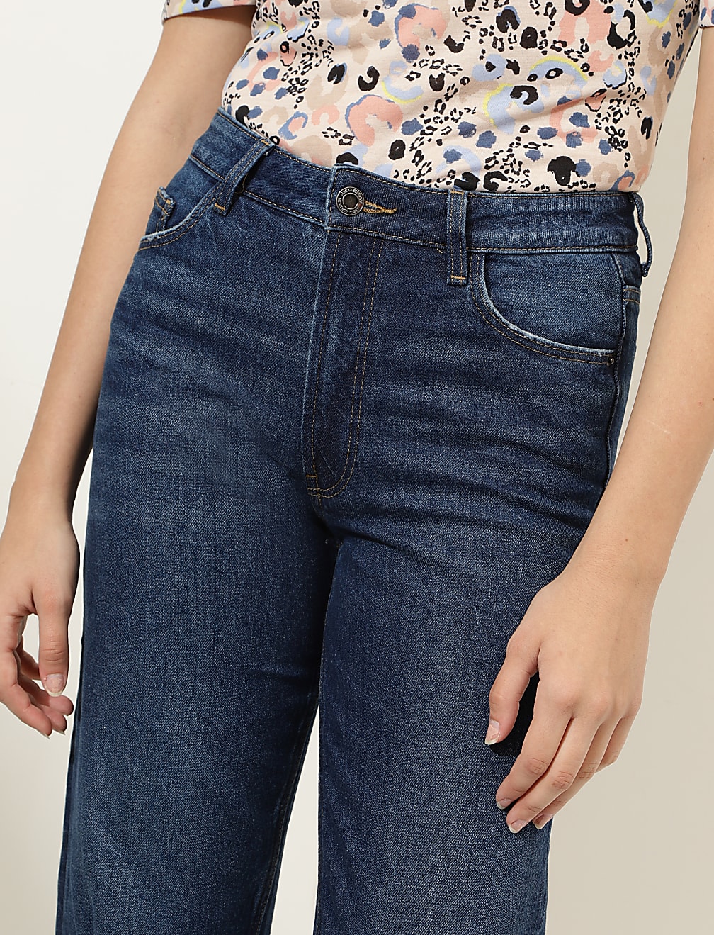 Solid Boyfriend Fit Jeans