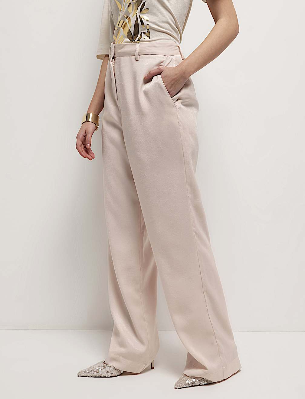 Flared Leg Mid Rise Trousers