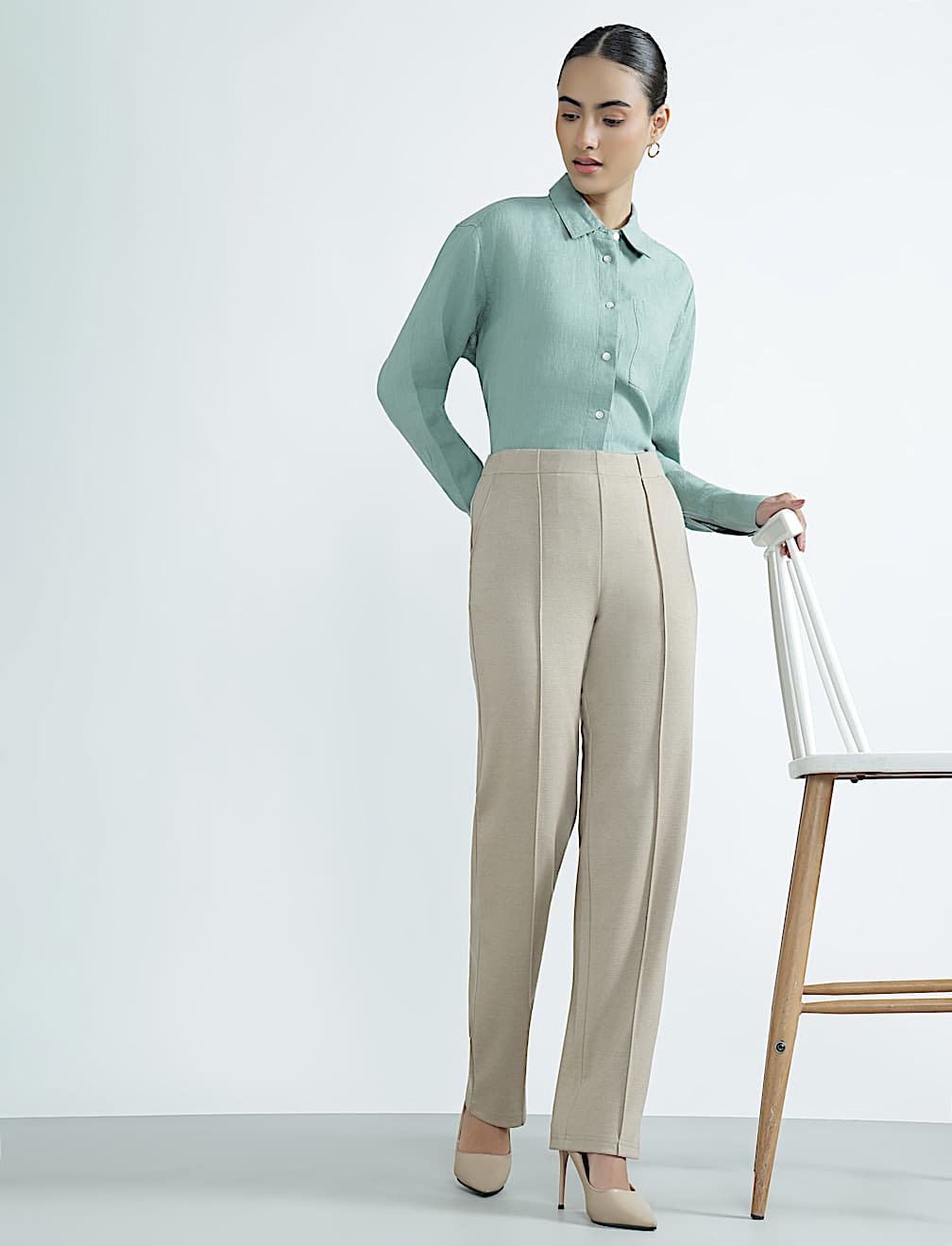 Elasticated Waist High Rise Trousers