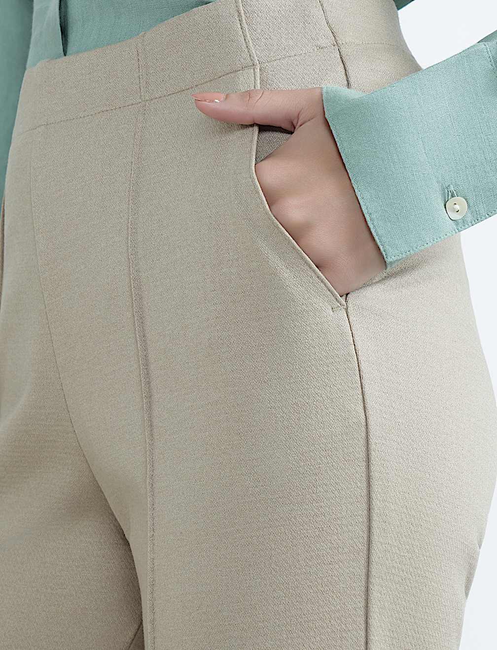 Elasticated Waist High Rise Trousers