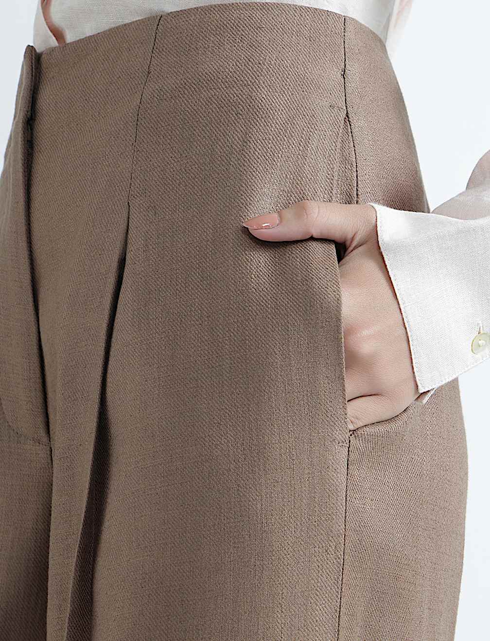 Linen Rich Pleated Wide Leg Trousers