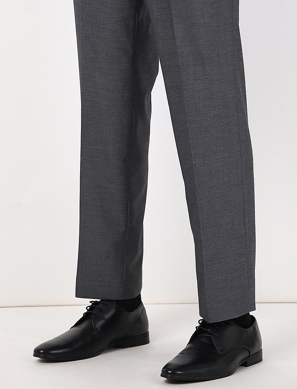 PV Regular Fit Solid Trouser