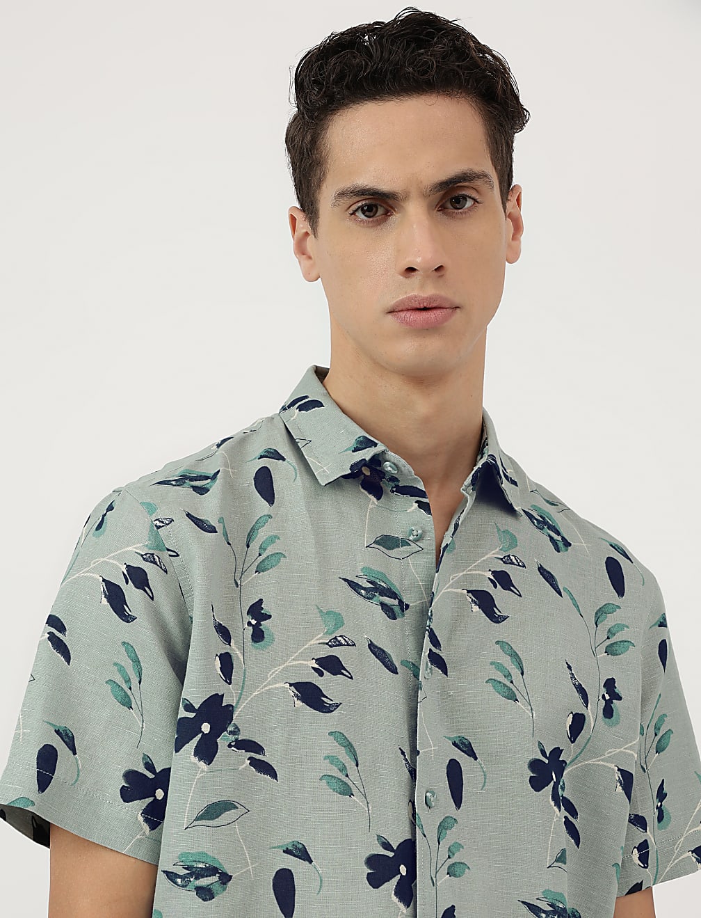 Relaxed Fit Spread Collar Shirt