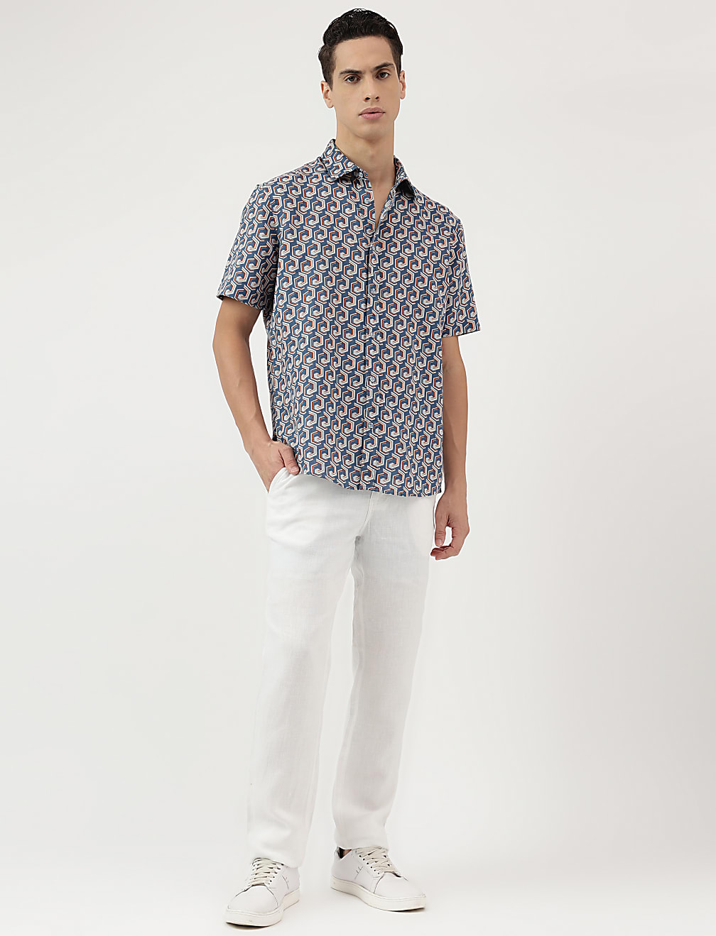 Relaxed Fit Spread Collar Shirt