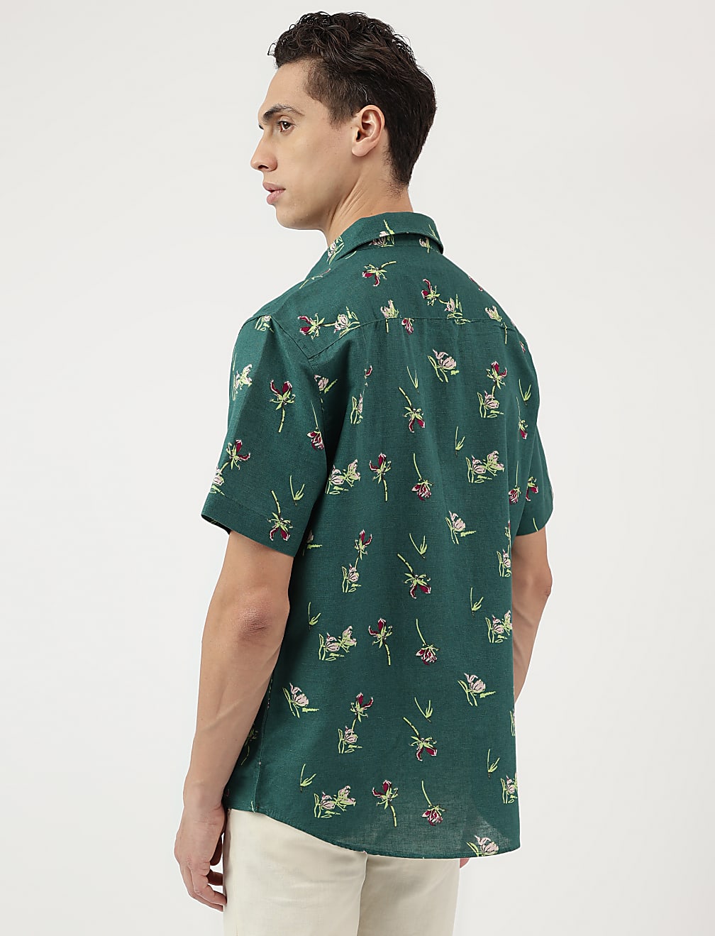 Relaxed Fit Spread Collar Shirt