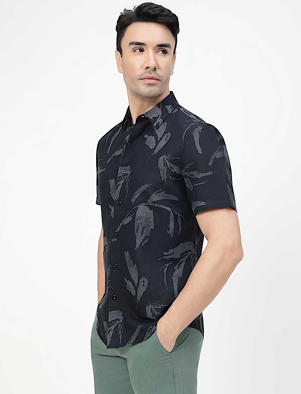 Linen Rich Abstract Spread Collar Shirt