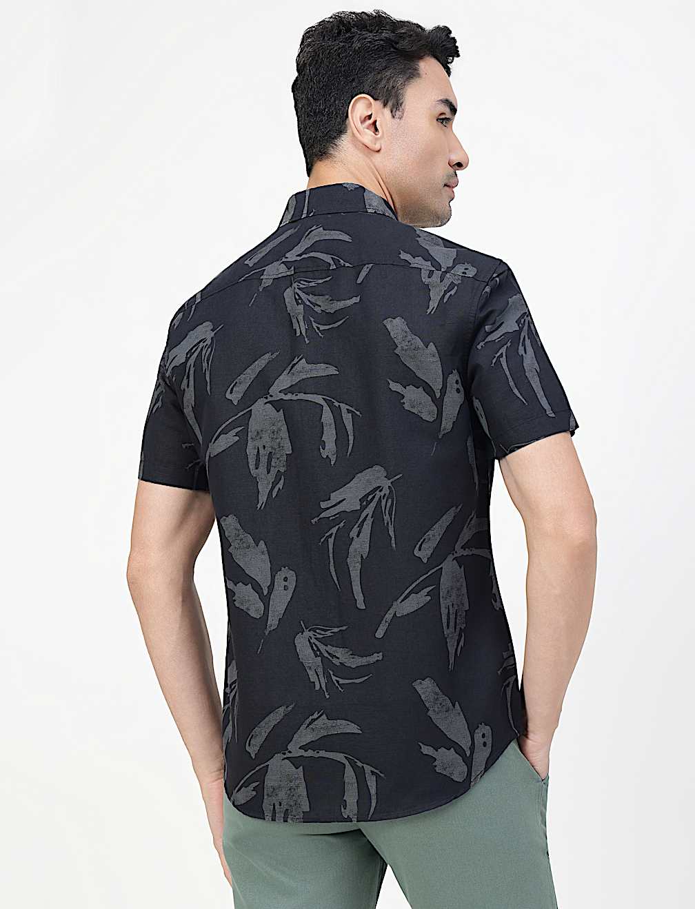 Linen Rich Abstract Spread Collar Shirt