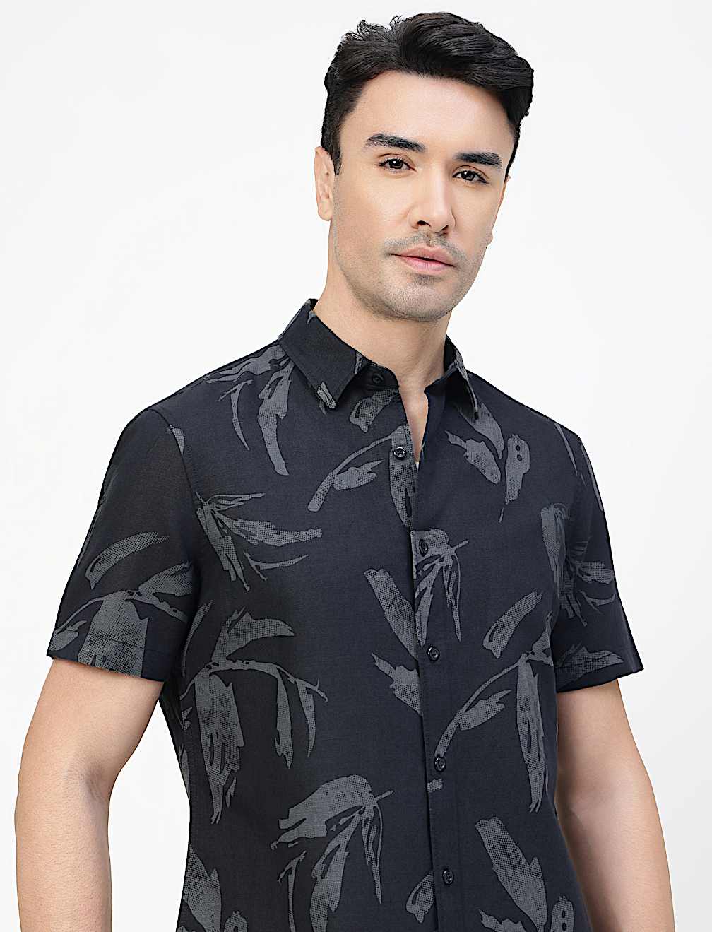 Linen Rich Abstract Spread Collar Shirt