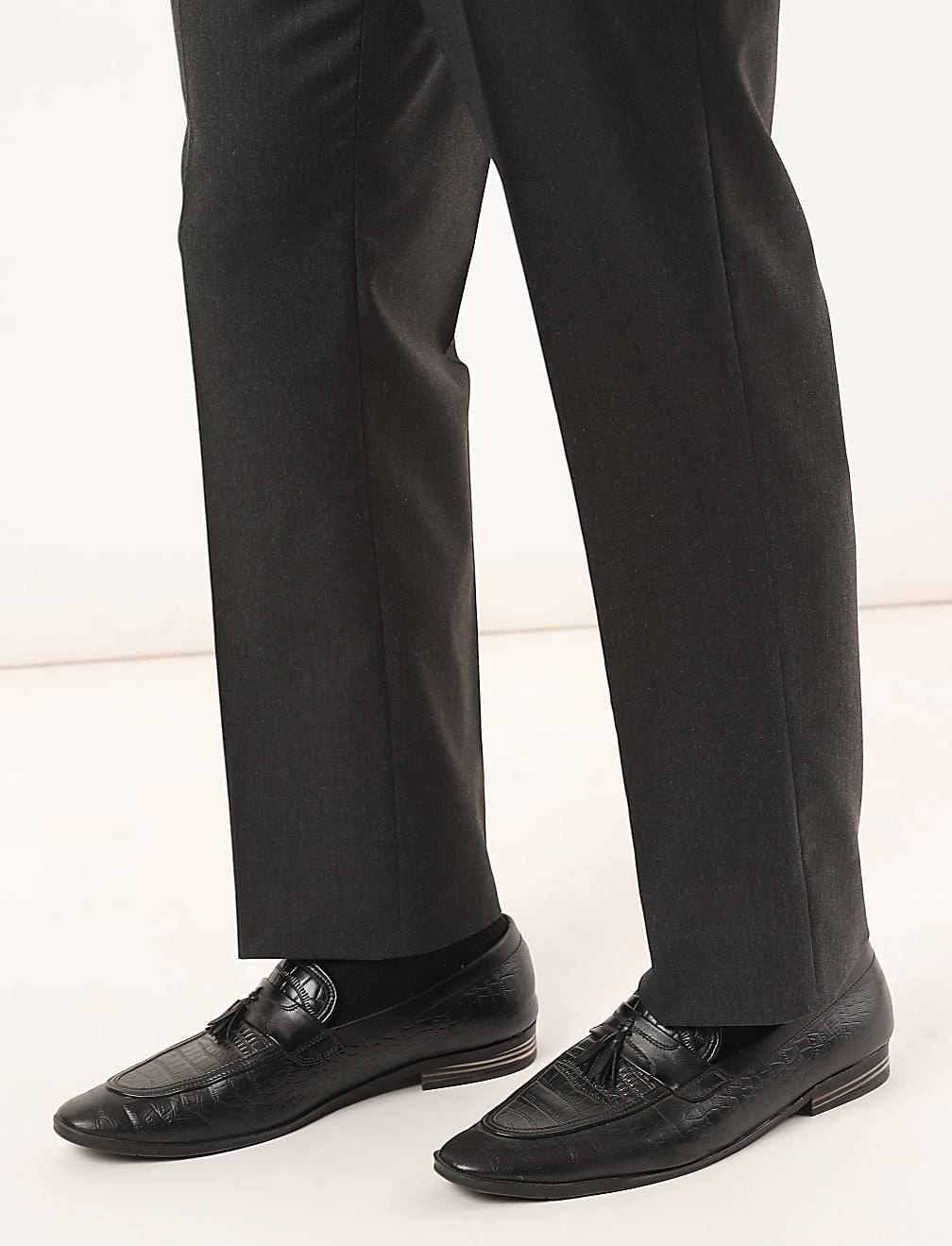 Crease Resistant Regular Fit Design Trouser