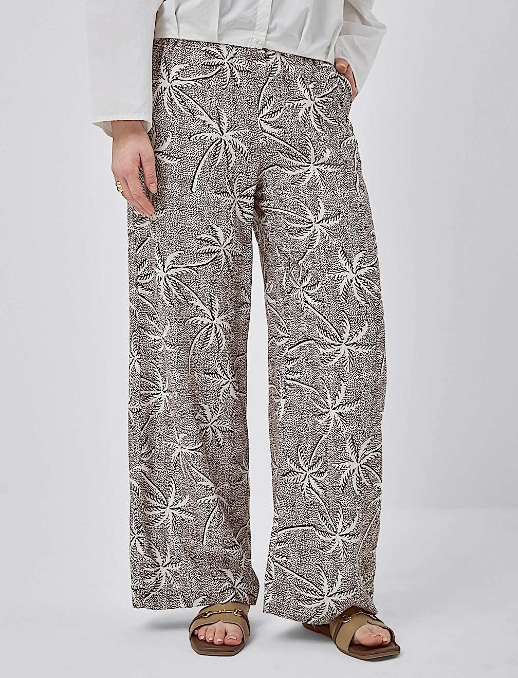 Linen Rich Embroidered Wide Leg Trousers