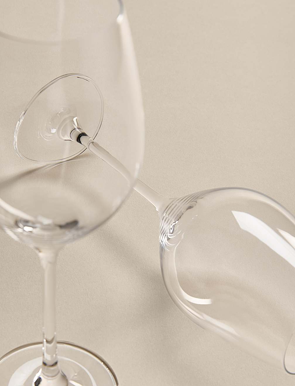 Set of 2 Wine Glasses