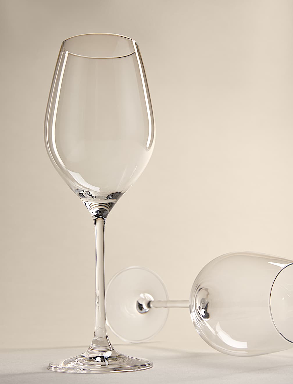 Set of 2 Wine Glasses