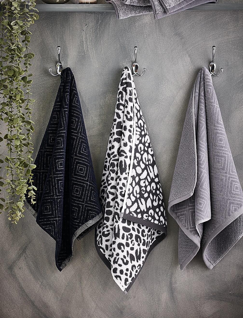 Pure Cotton Leopard Print Towel