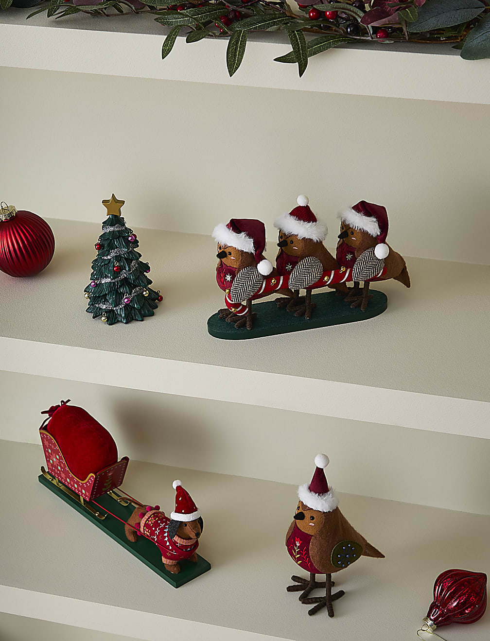 Robin & Candy Cane Room Decoration