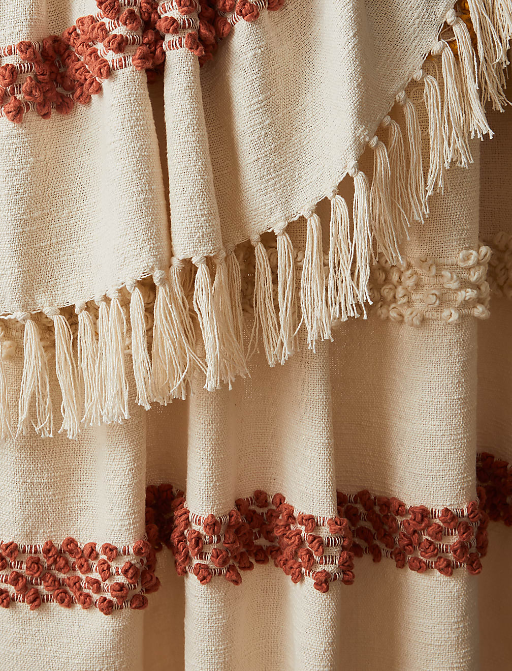 Casablanca Collection Anfa Tufted Throw