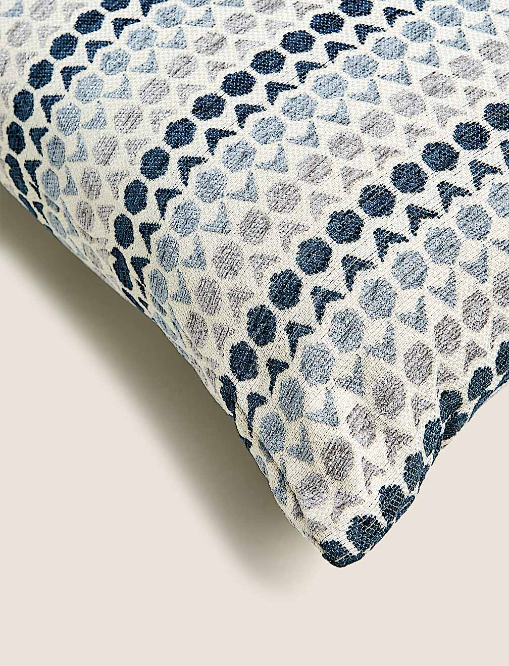 Hexagon Geometric Cushion