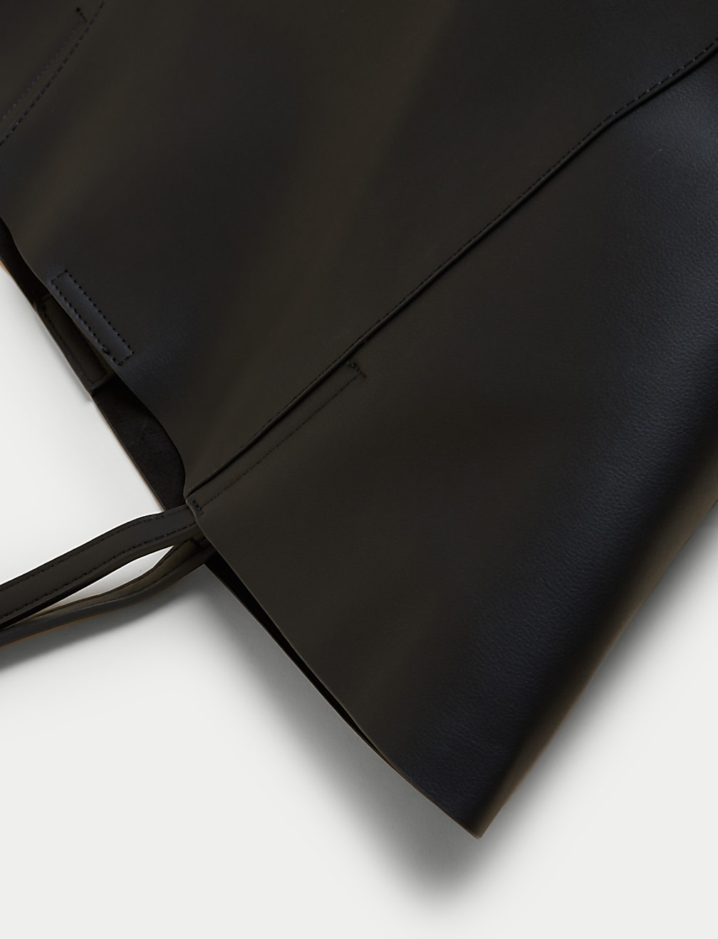0400~LOVE Perforated faux leather tote bag main image 1