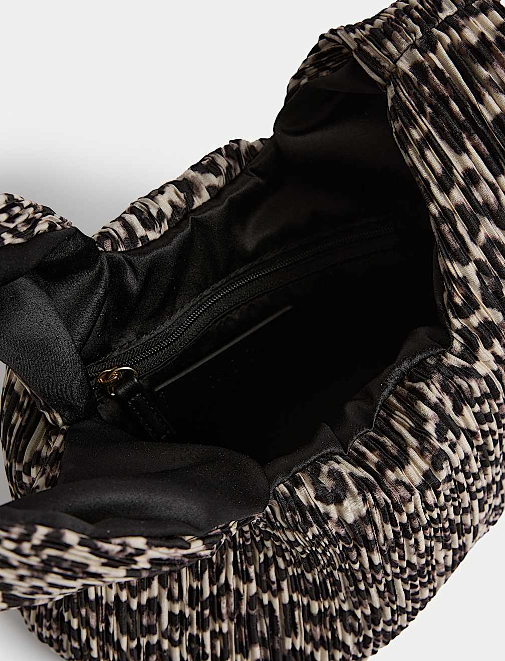 Plisse Grab Bag