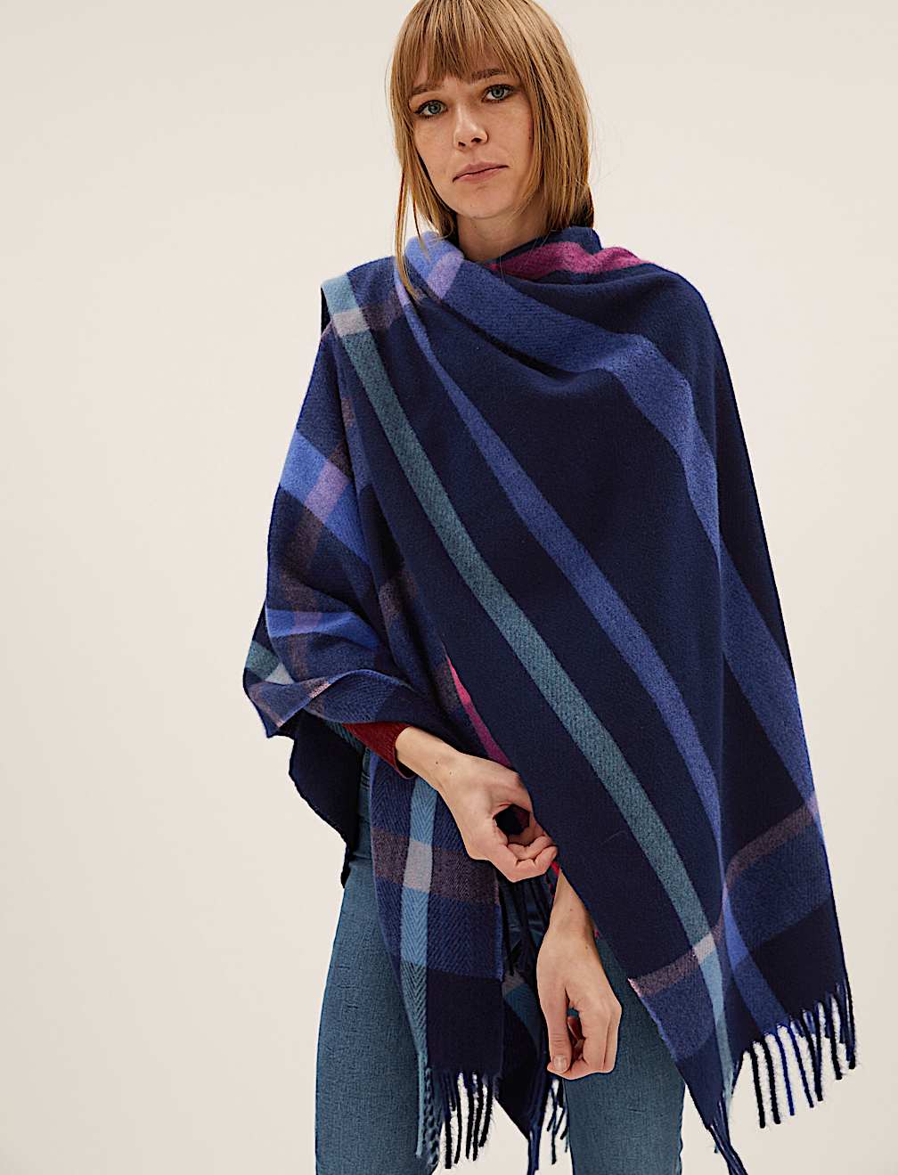 Woven Checked Tassel Poncho