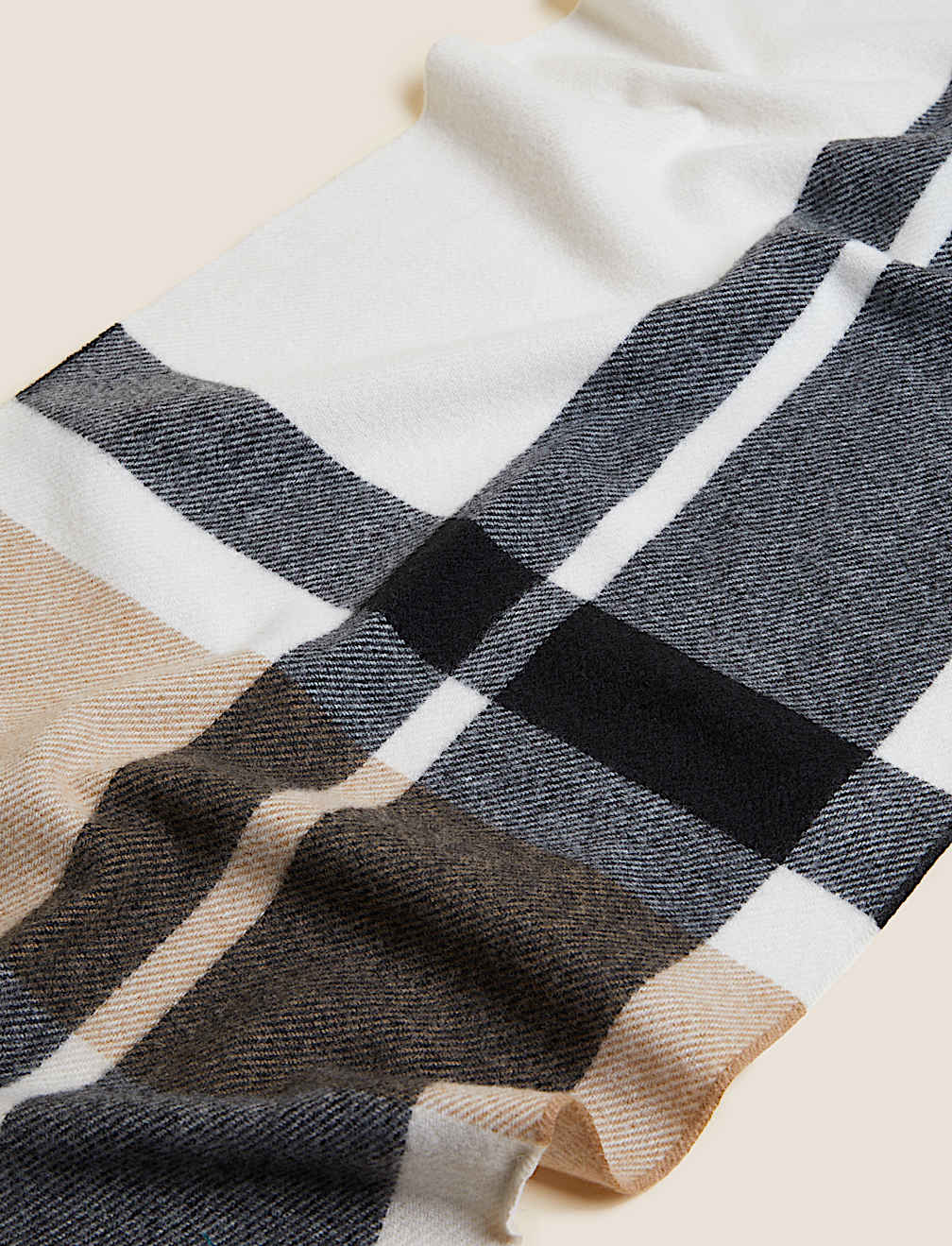 Checked Tassel Scarf