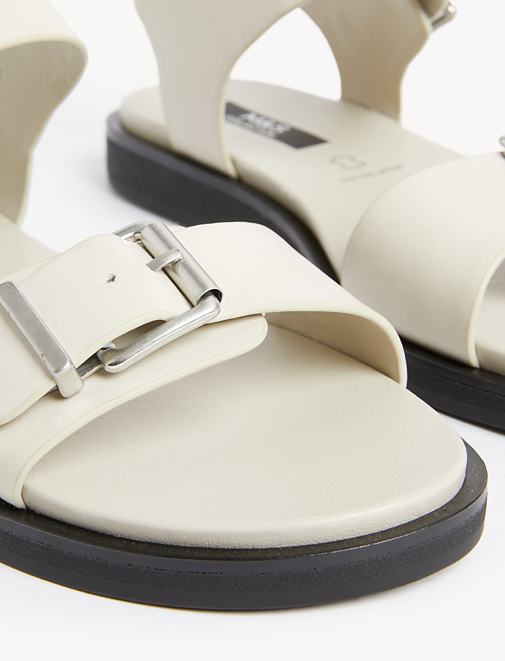 Leather Buckle Flat Sandals