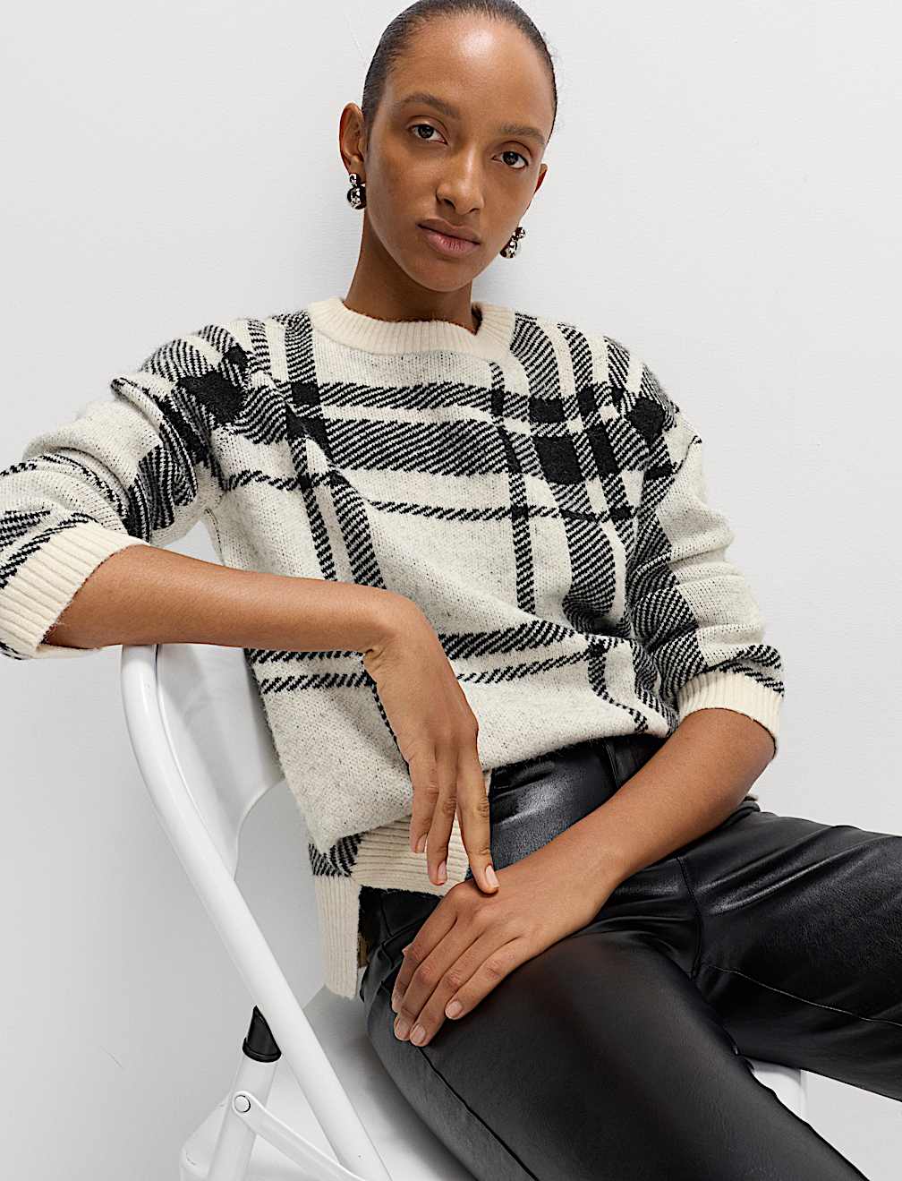 Checked Crew Neck Relaxed Fit Jumper With Wool