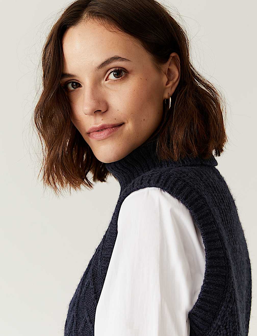 Recycled Blend Cable Knit Knitted Vest