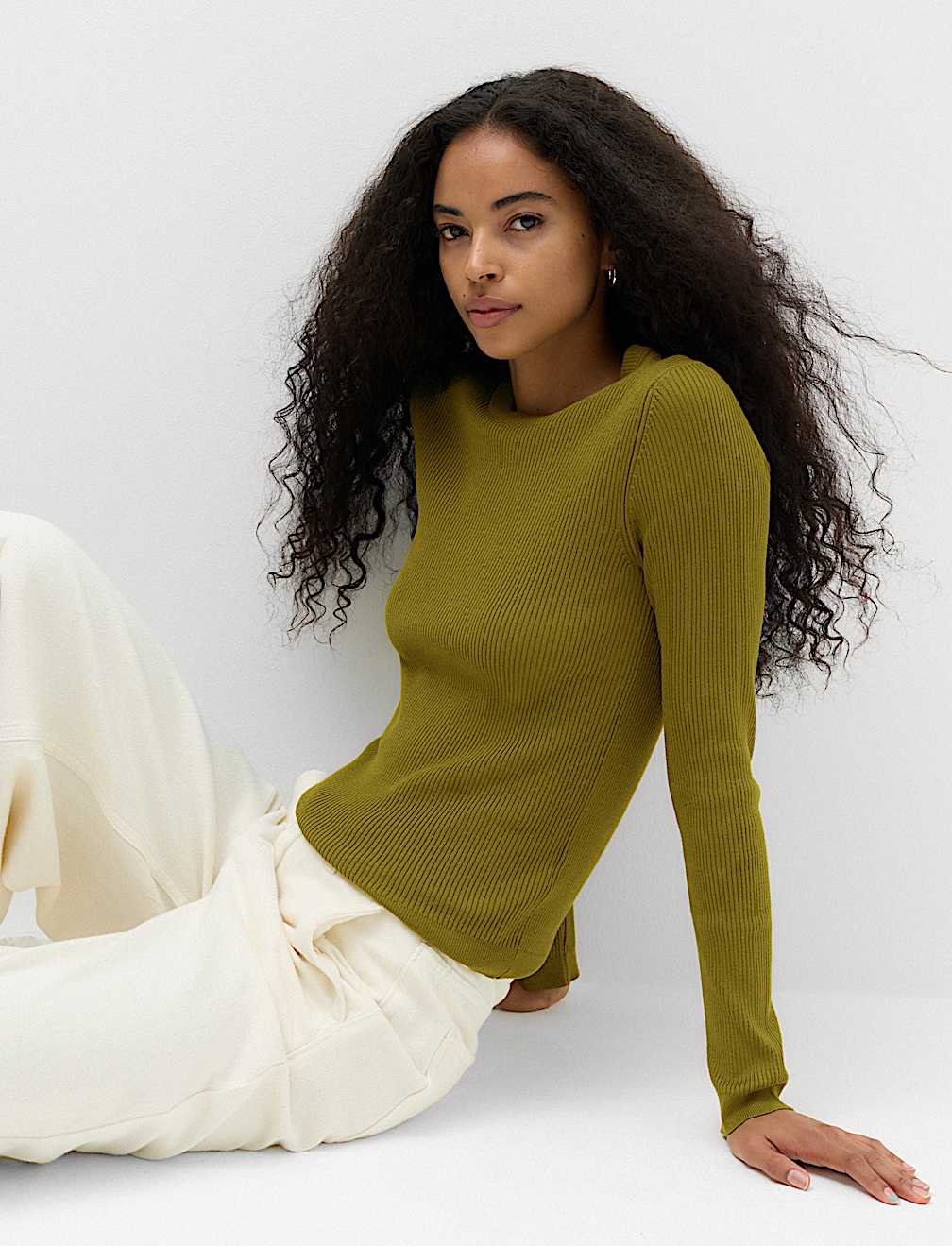 Ribbed Crew Neck Fitted Jumper