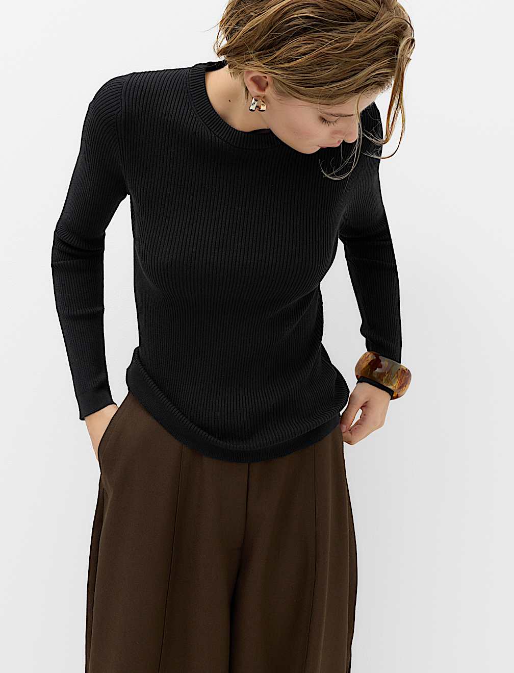 Ribbed Crew Neck Fitted Jumper
