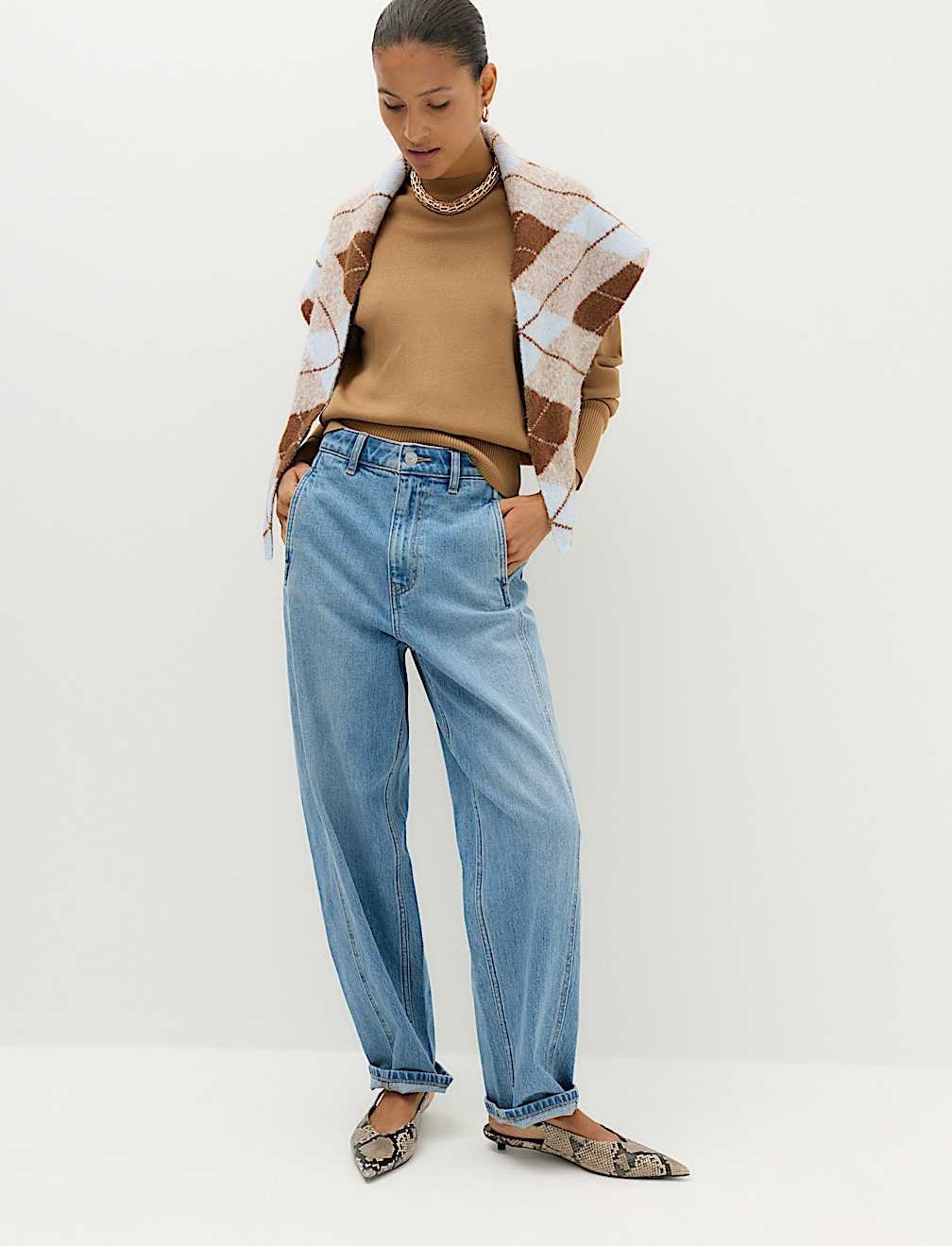 Crew Neck Waisted Slim Fit Jumper