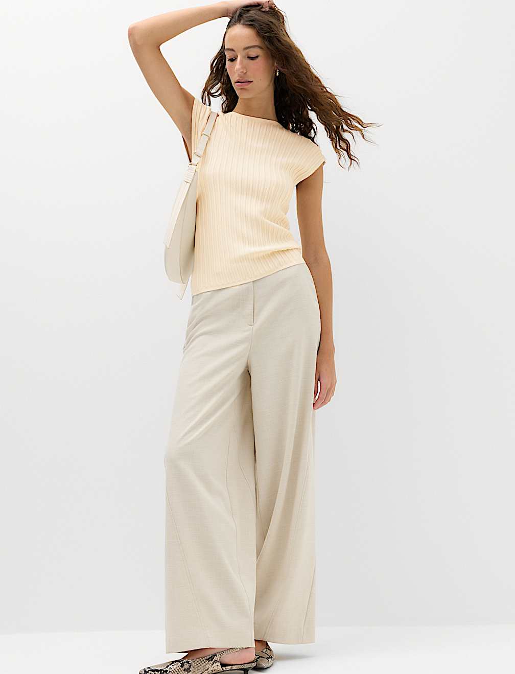 Ribbed Slash Neck Fitted Knitted Top