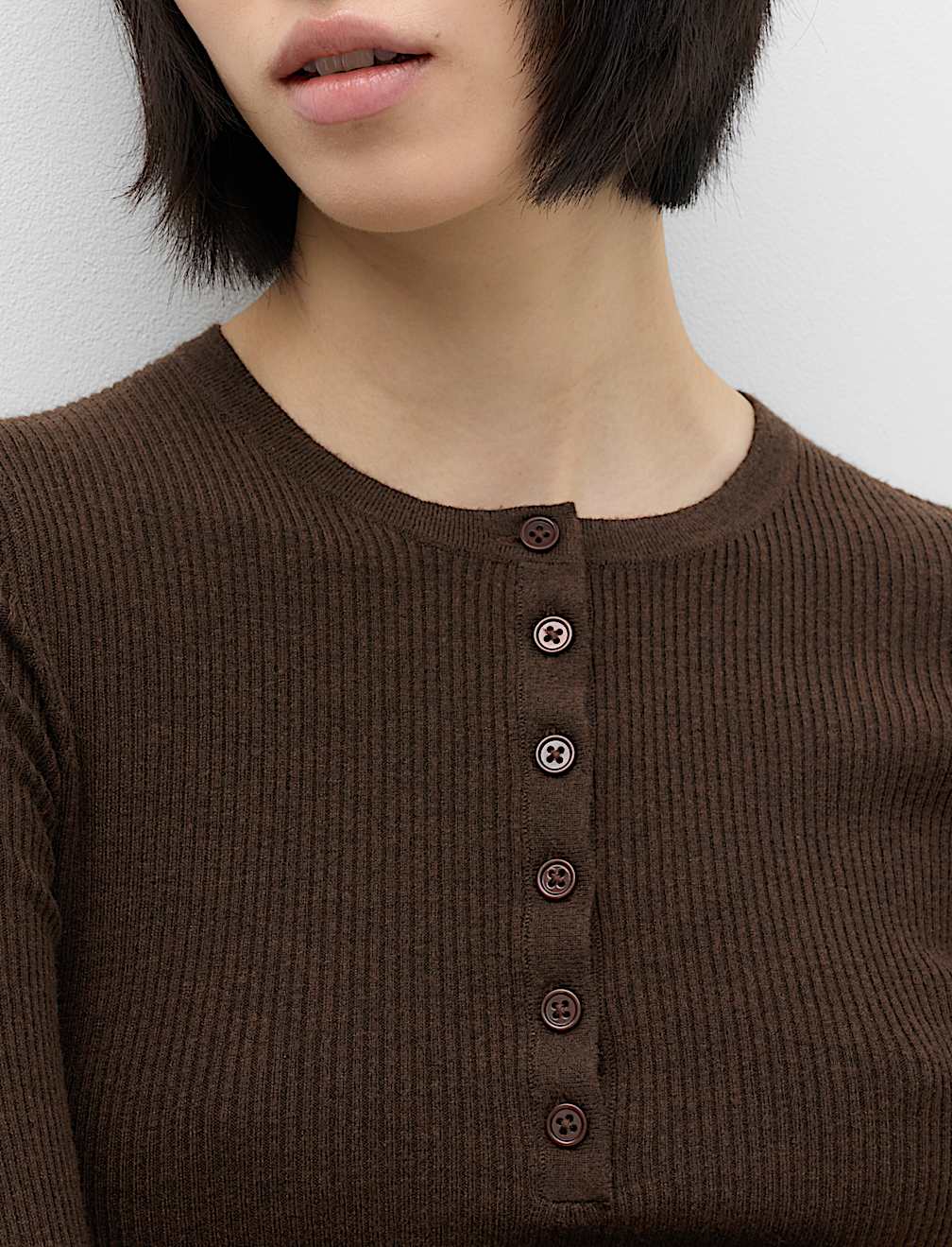 Ribbed Henley Neck Fitted Knitted Top