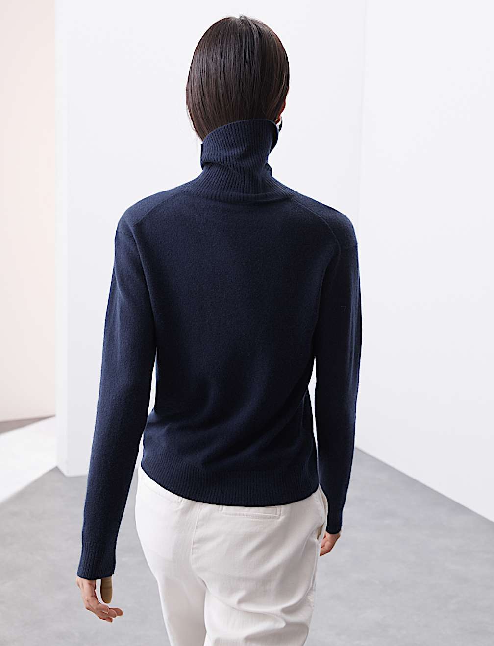 Pure Cashmere Roll Neck Jumper