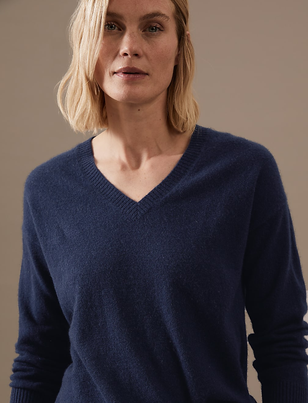 Pure Cashmere V-Neck Relaxed Jumper