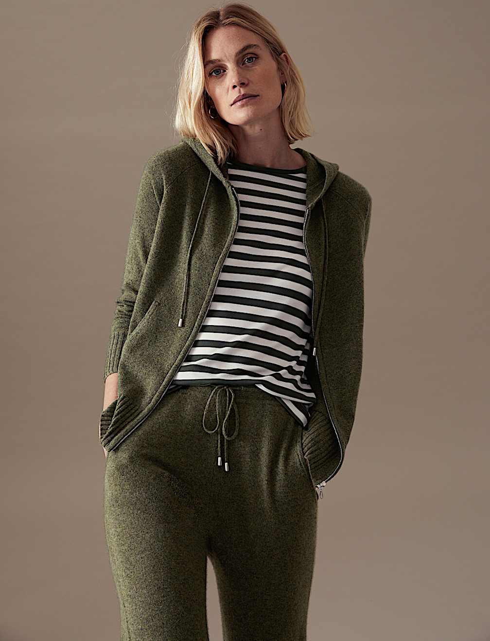 Pure Cashmere Knitted Relaxed Hoodie