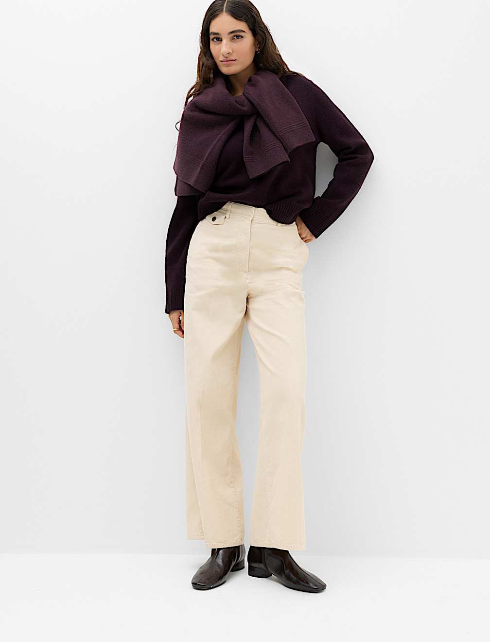 V-Neck Relaxed Jumper With Wool