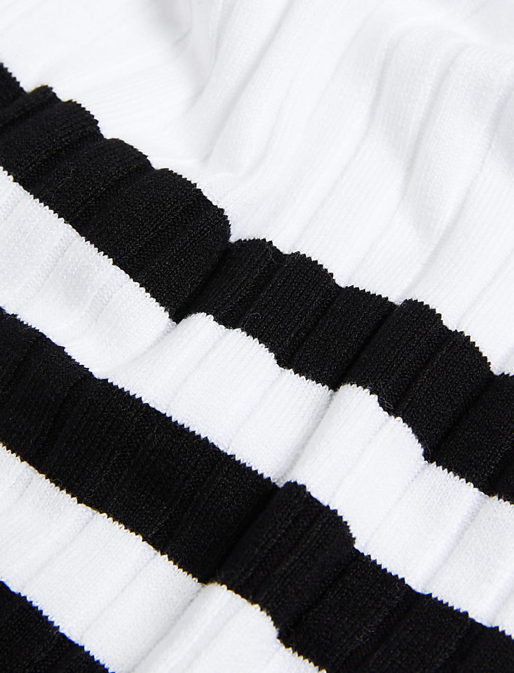 Striped Crew Neck Fitted Knitted Vest