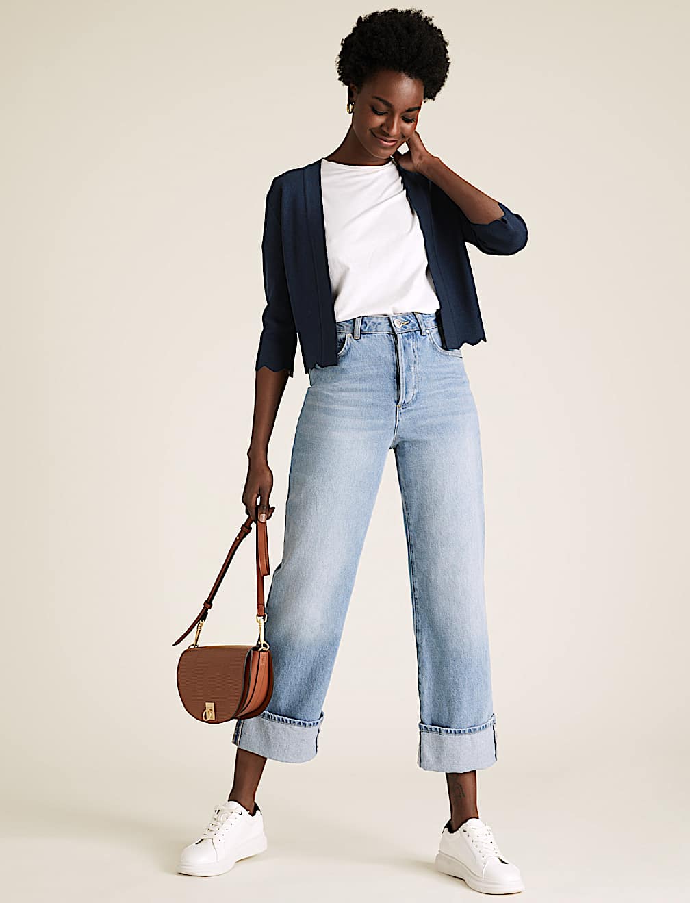 Scallop Edge Fitted Cropped Cardigan