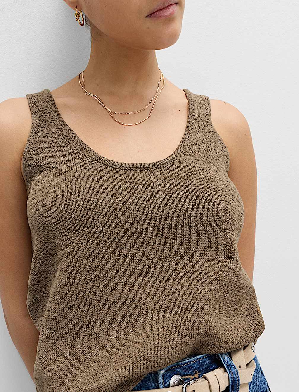 Cotton Blend Textured Scoop Neck Knitted Vest