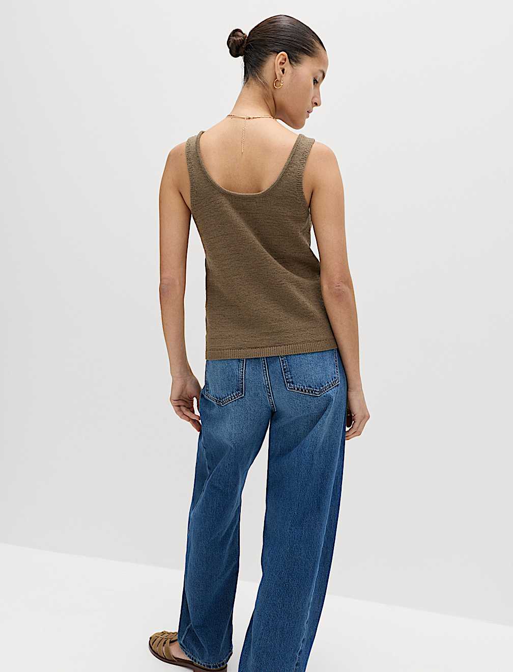Cotton Blend Textured Scoop Neck Knitted Vest