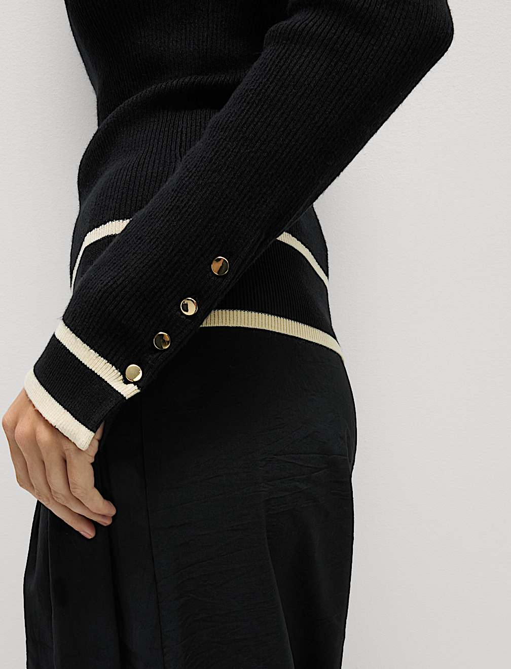 Ribbed Tipped Detail Crew Neck Jumper