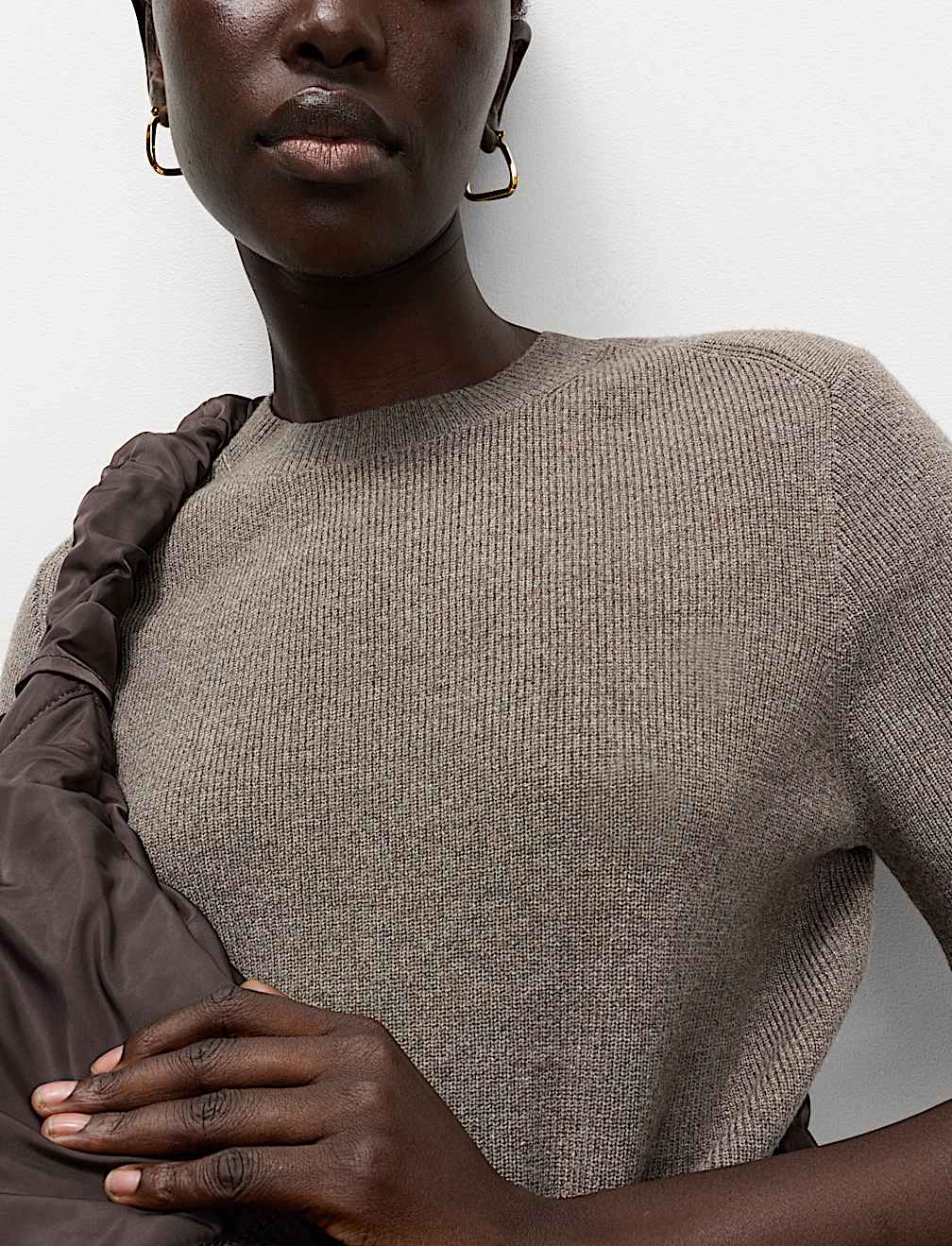Air-Yarn Crew Neck Knitted Top