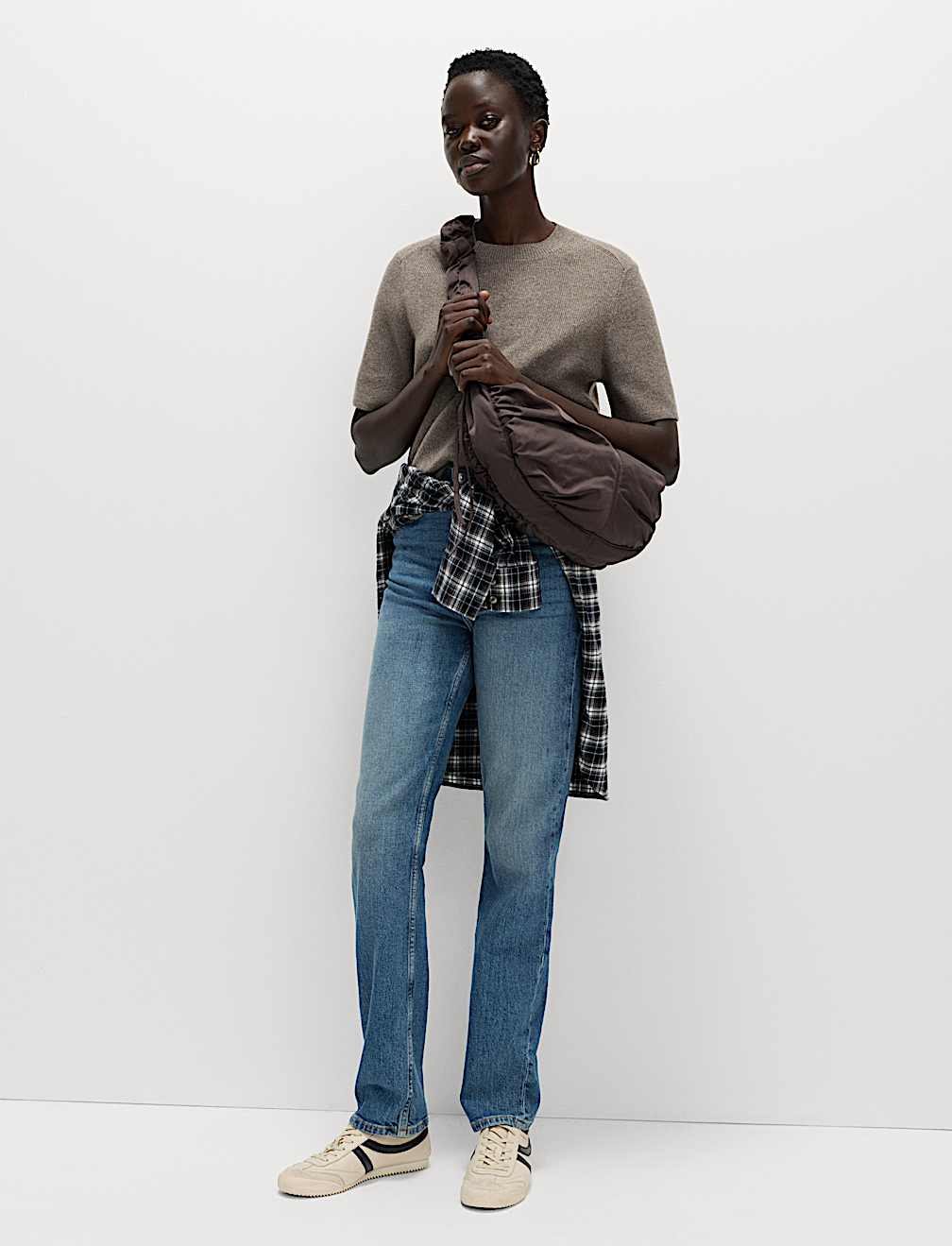 Air-Yarn Crew Neck Knitted Top