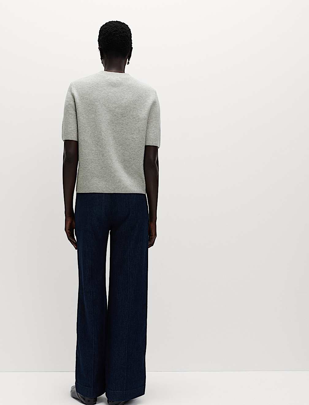 Air-Yarn Crew Neck Knitted Top