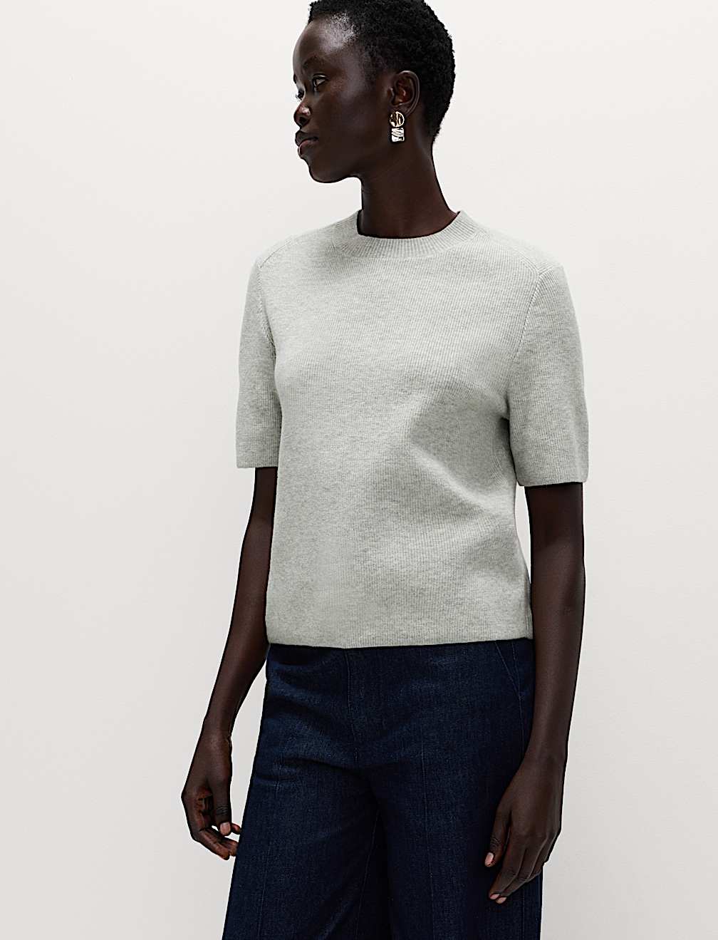 Air-Yarn Crew Neck Knitted Top