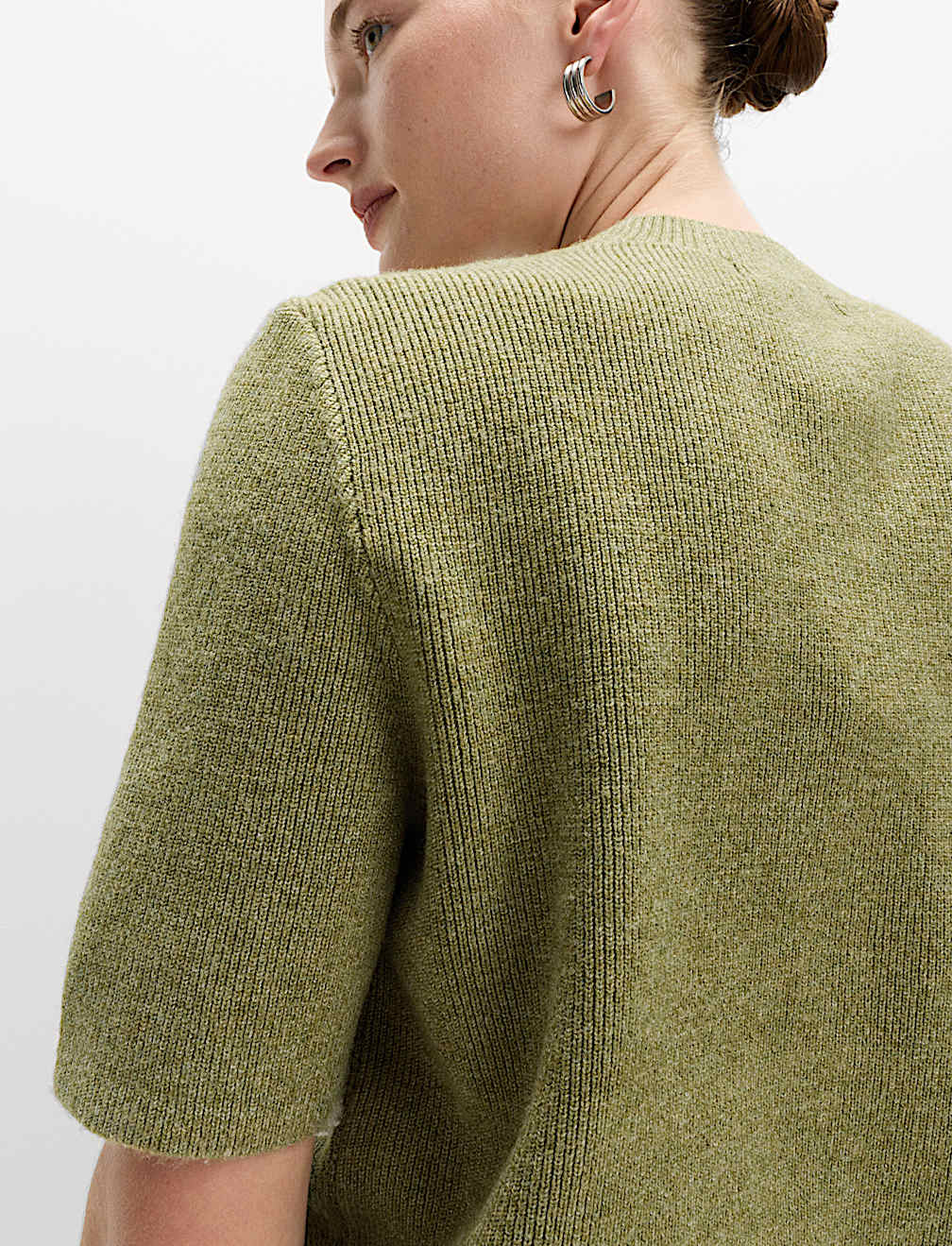 Air-Yarn Crew Neck Knitted Top