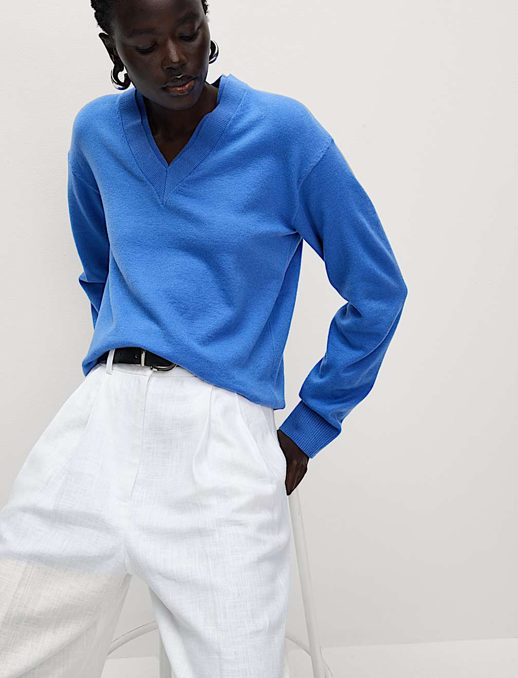 Air-Yarn V-Neck Jumper